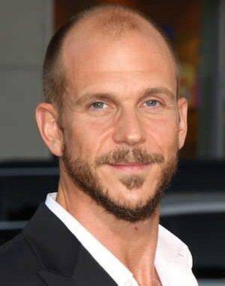 Gustaf Skarsgård Biography, Age, Height, Wife, Net Worth, Family