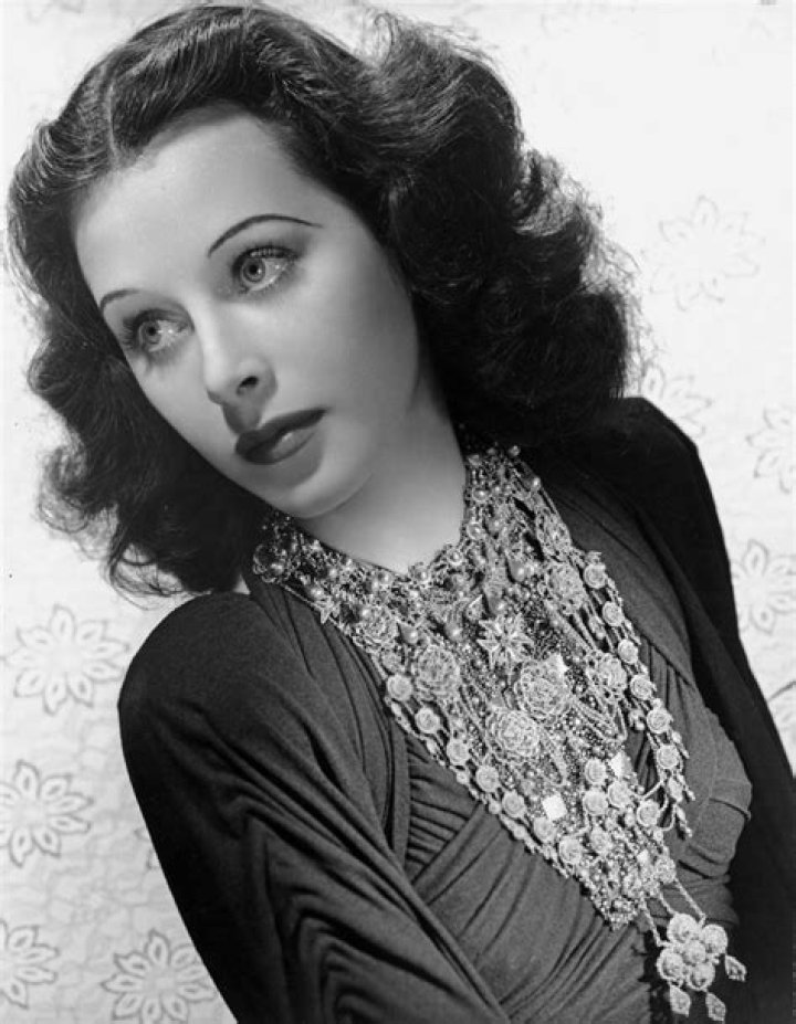 Hedy Lamarr Biography, Age, Height, Husband, Net Worth, Family