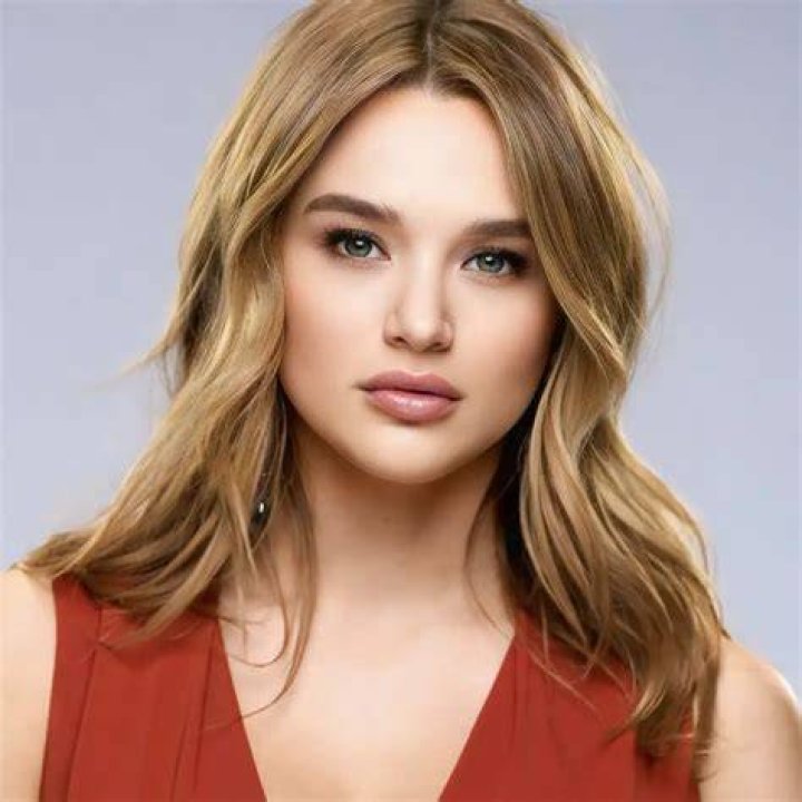 Hunter King Biography, Age, Height, Husband, Net Worth, Family